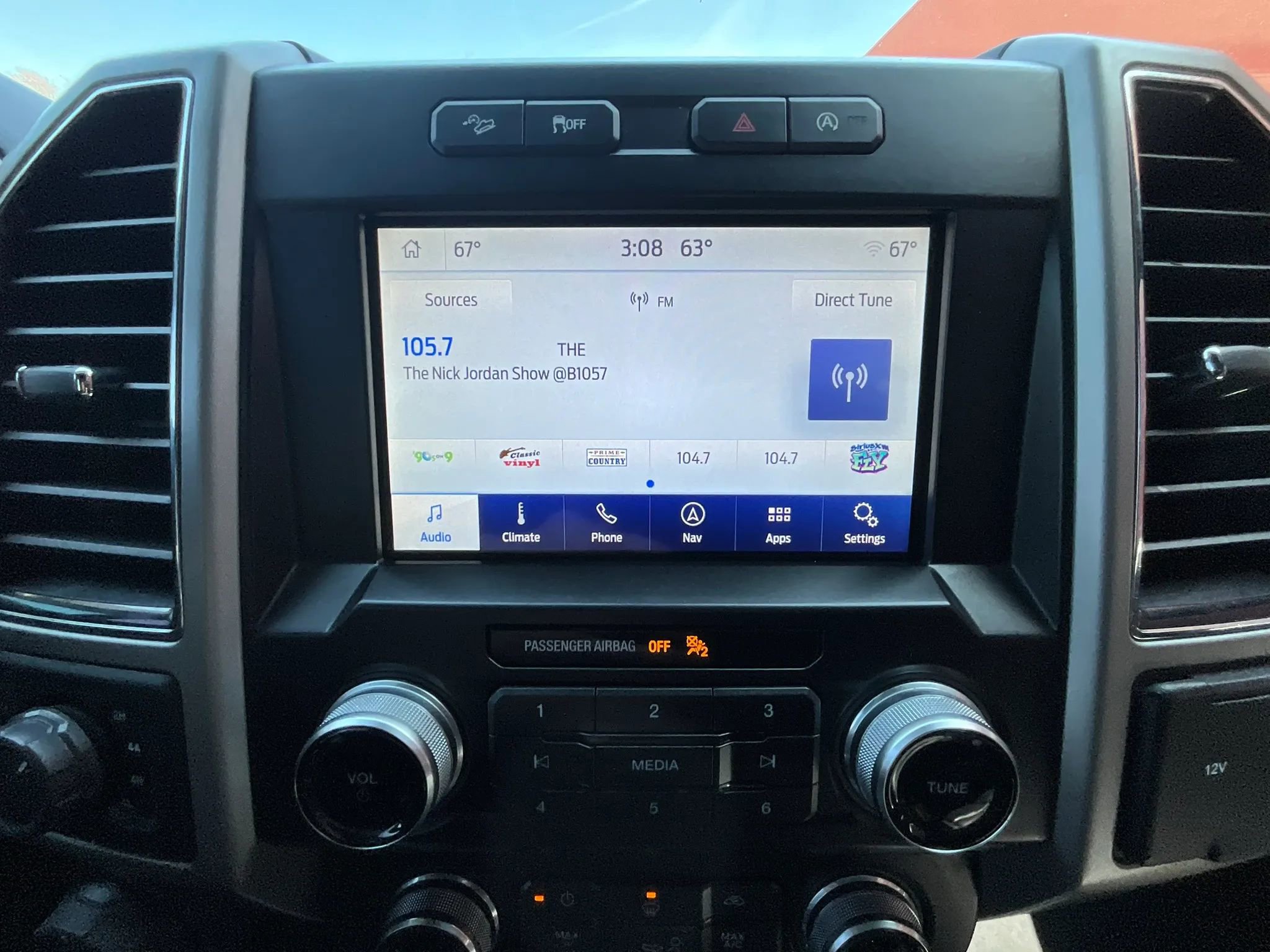 Used 2019 Ford F150 Lariat w/ Equipment Group 502A Luxury AWD/4WD image 35