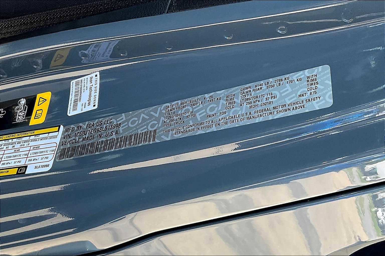 New 2025 Jeep Gladiator Mojave w/ Safety Group image 20