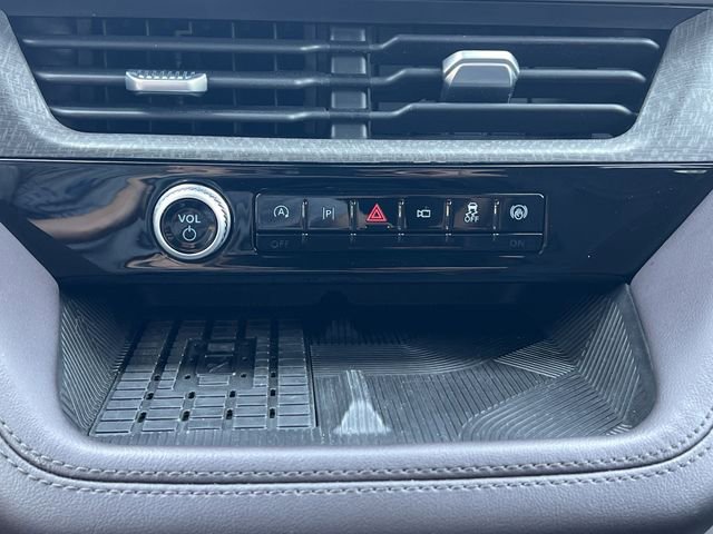 Used 2025 Ford Explorer Platinum w/ Ultimate Package AWD/4WD image 15