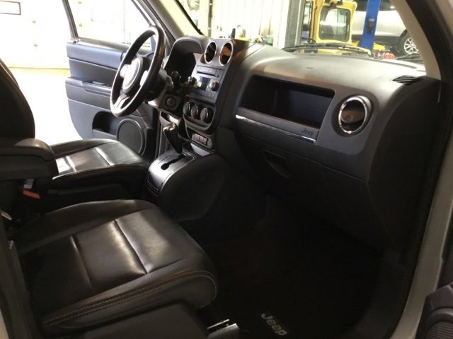 Used 2017 Jeep Patriot Sport image 42