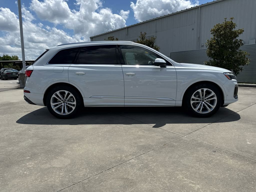 Used 2025 Audi Q7 3.0T Prestige image 4
