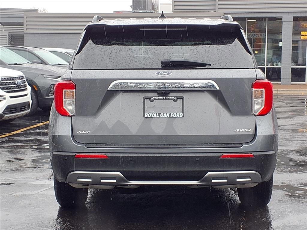Used 2023 Ford Explorer XLT w/ Equipment Group 202A image 23