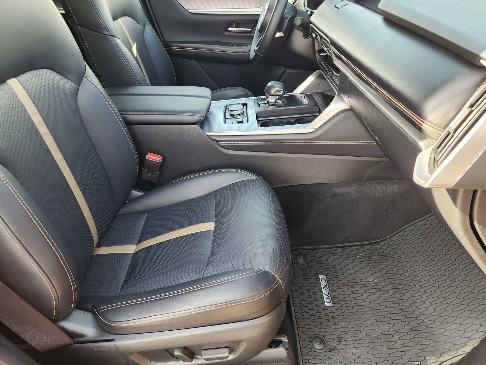 Used 2025 MAZDA CX-70 3.3 Turbo S w/ Premium Package image 17