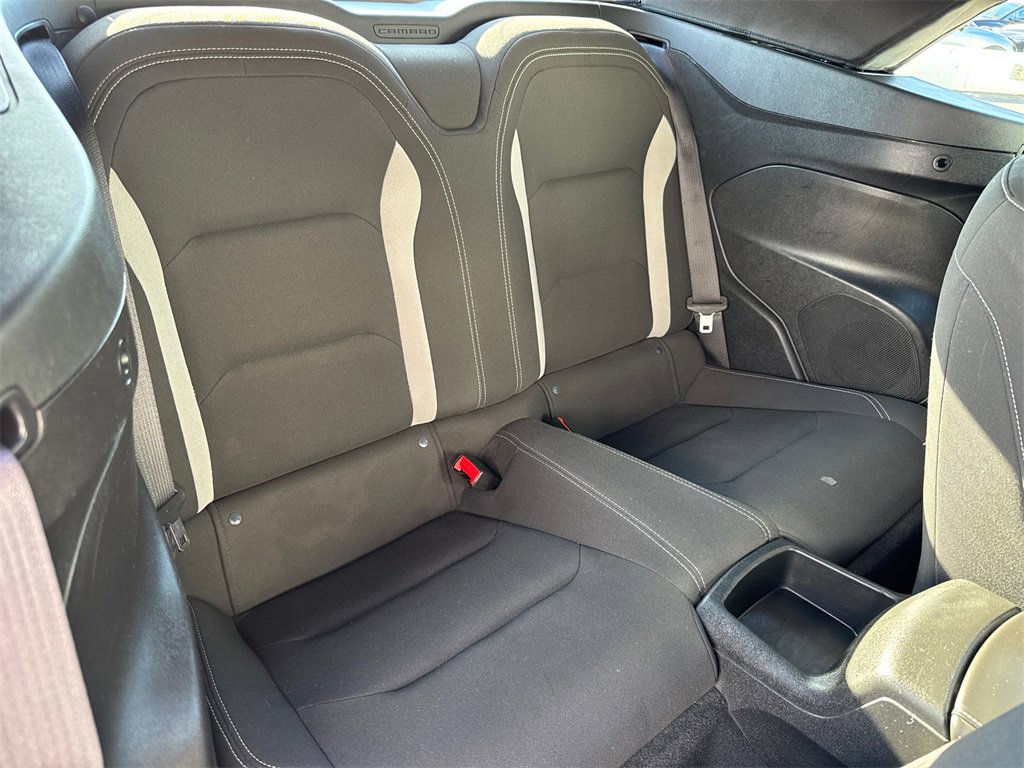 Used 2020 Chevrolet Camaro LT image 16