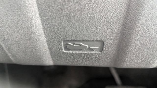 Used 2010 Nissan Xterra S AWD/4WD image 38