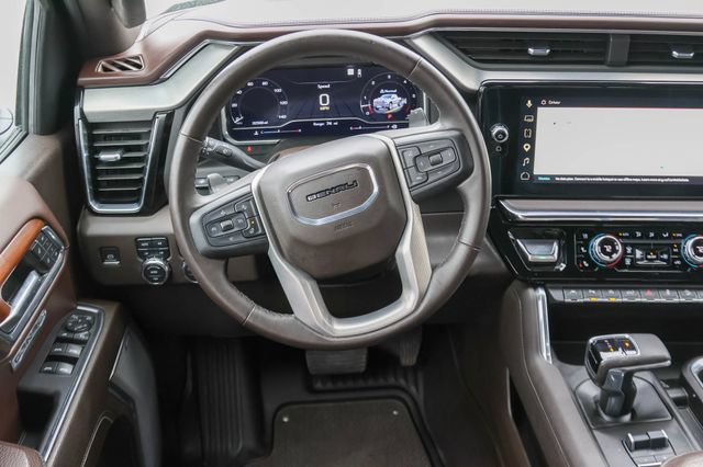 Used 2023 GMC Sierra 1500 Denali w/ Denali Reserve Package AWD/4WD image 6