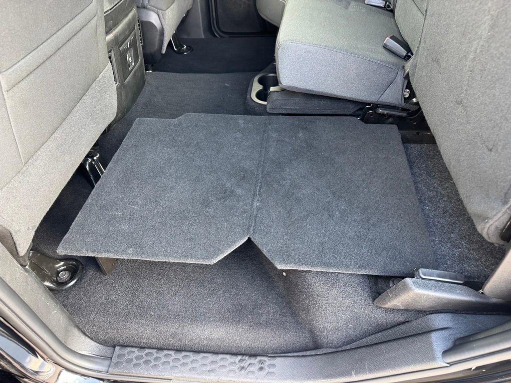 Used 2023 RAM 1500 Classic Warlock image 9