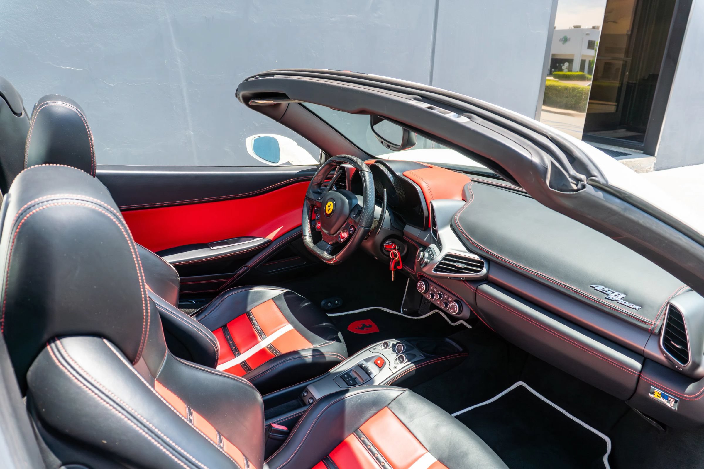 Used 2014 Ferrari 458 Spider RWD image 58