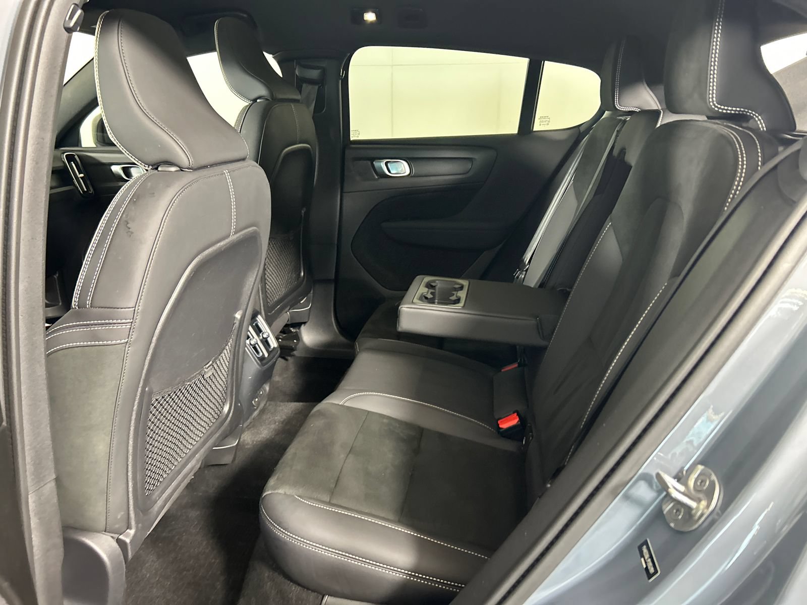 Used 2023 Volvo C40 P8 Recharge Plus AWD/4WD image 25