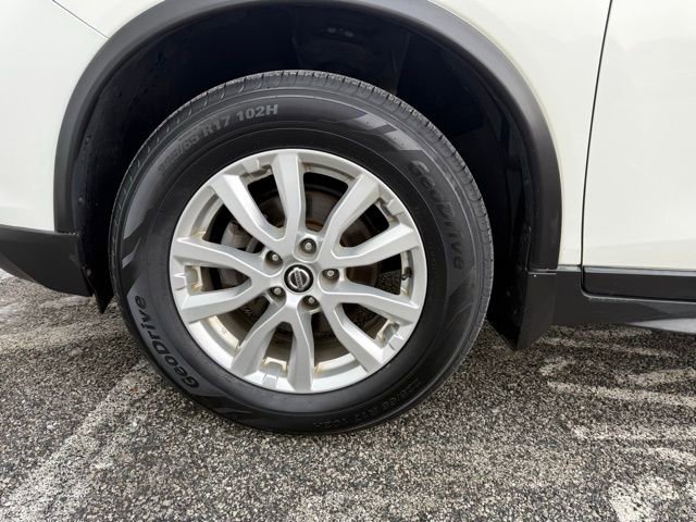 Used 2020 Nissan Rogue S w/ Special Edition Package image 12