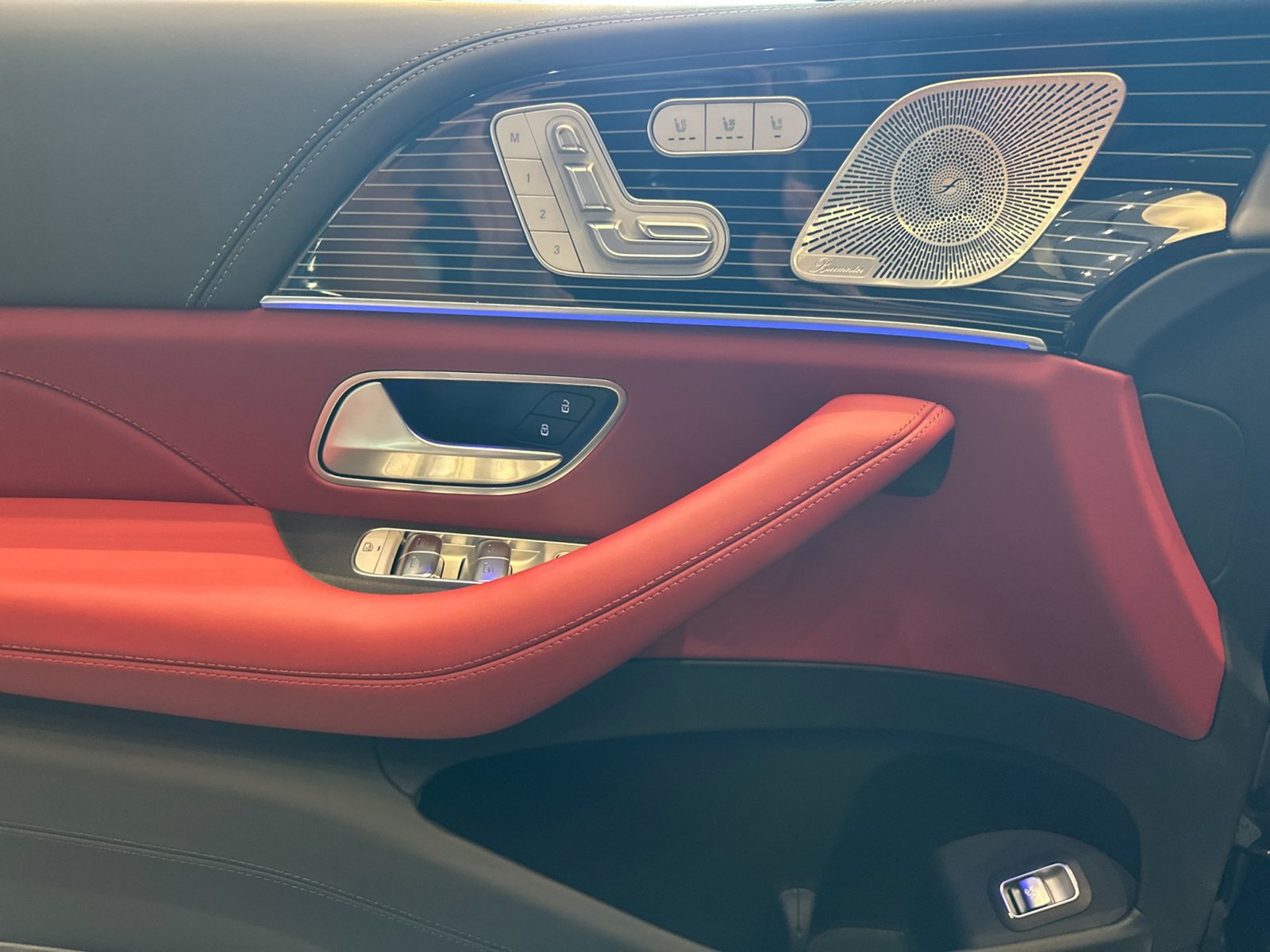 New 2026 Mercedes-Benz Maybach GLS 600 4MATIC image 11