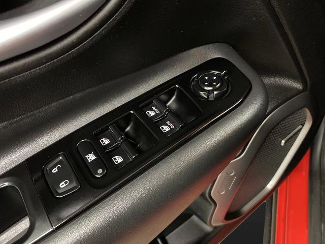 Used 2020 Jeep Renegade Altitude image 31