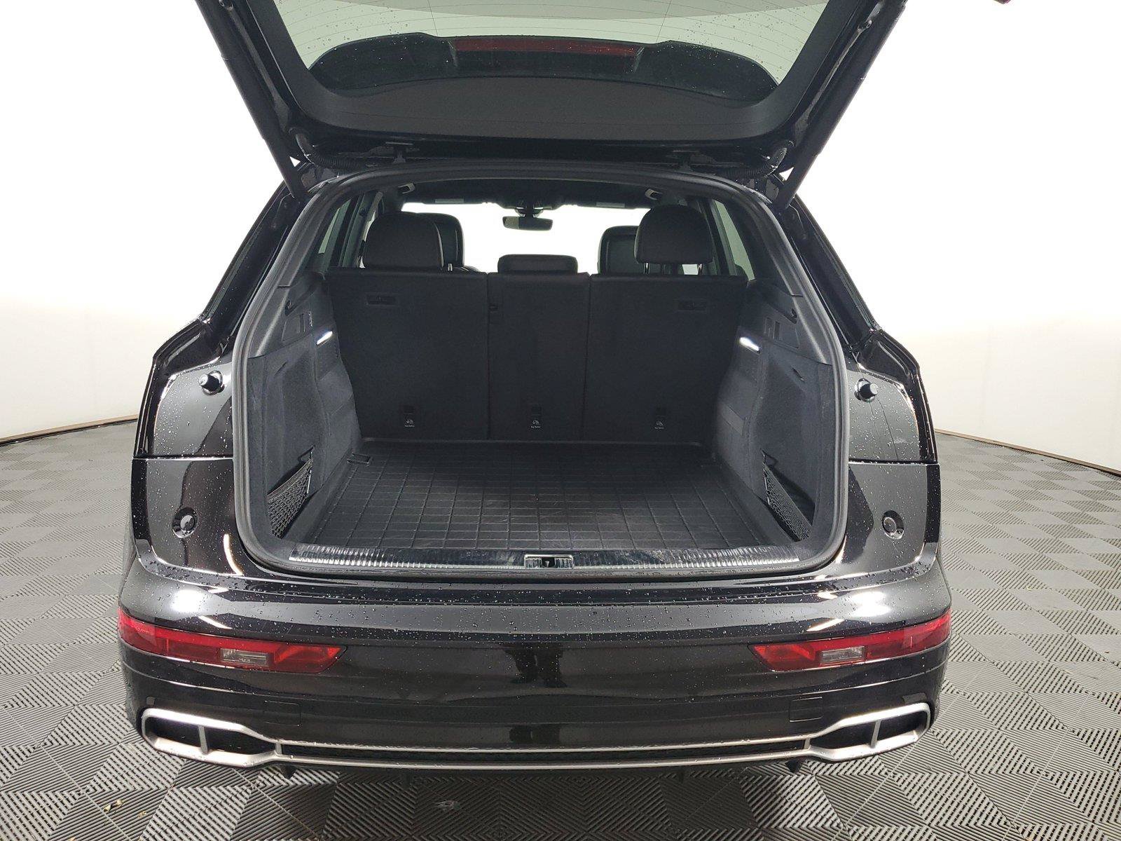 Used 2018 Audi SQ5 Prestige AWD/4WD image 8