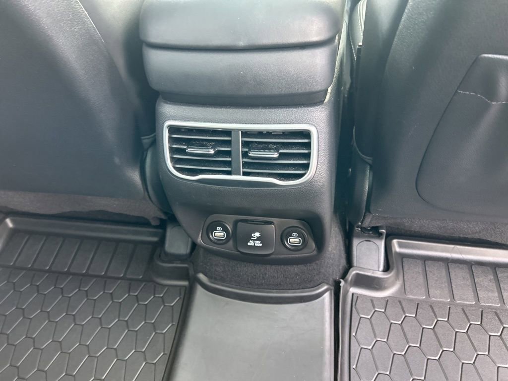Used 2023 Hyundai Santa Fe Calligraphy image 29