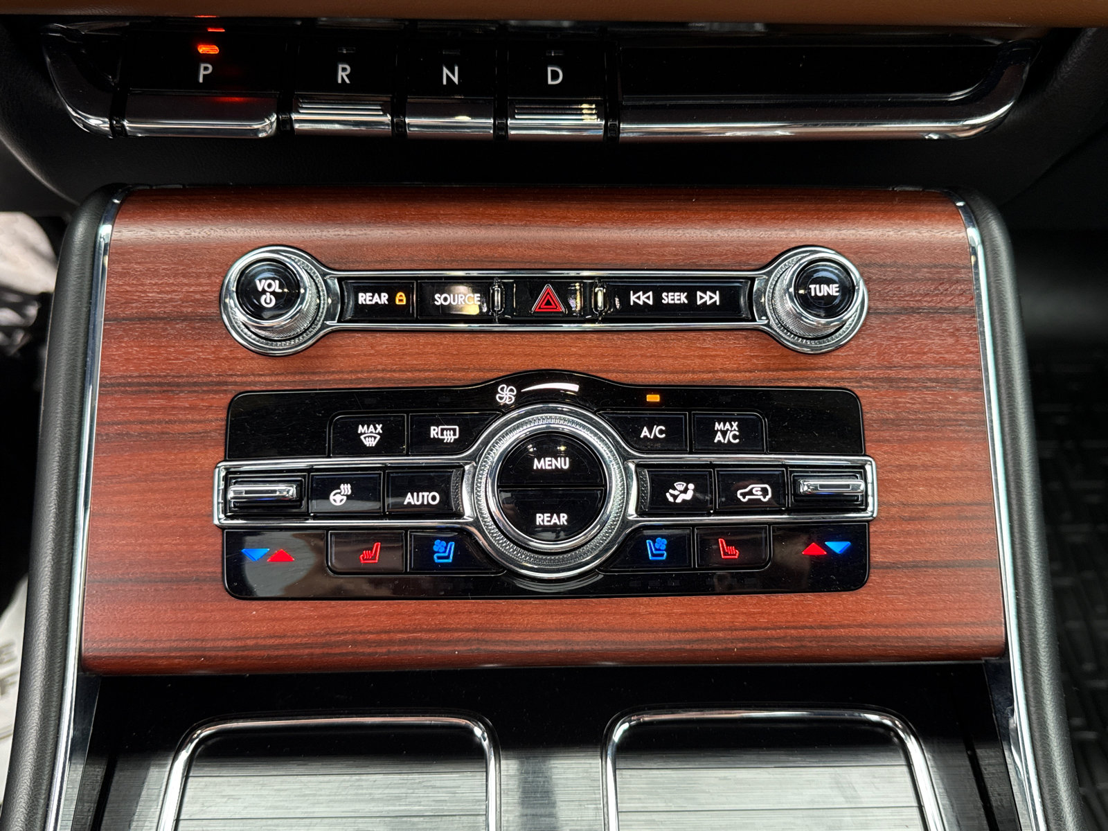Used 2022 Lincoln Aviator Reserve w/ Equipment Group 201A AWD/4WD image 20