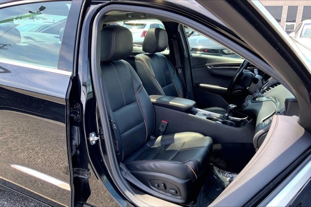 Used 2017 Chevrolet Impala Premier w/ Enhanced Convenience Package FWD image 6