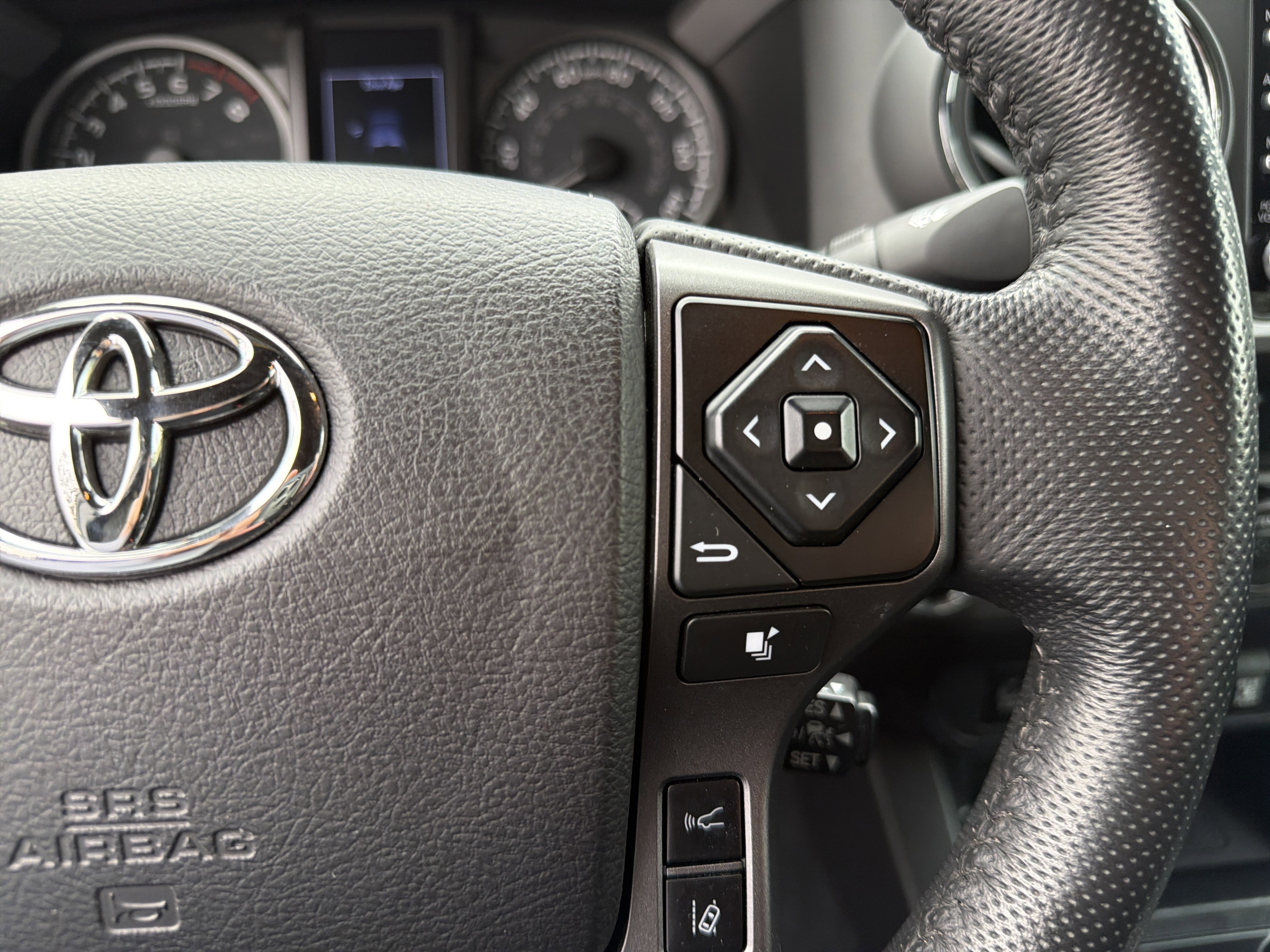 Used 2021 Toyota Tacoma TRD Off-Road image 20