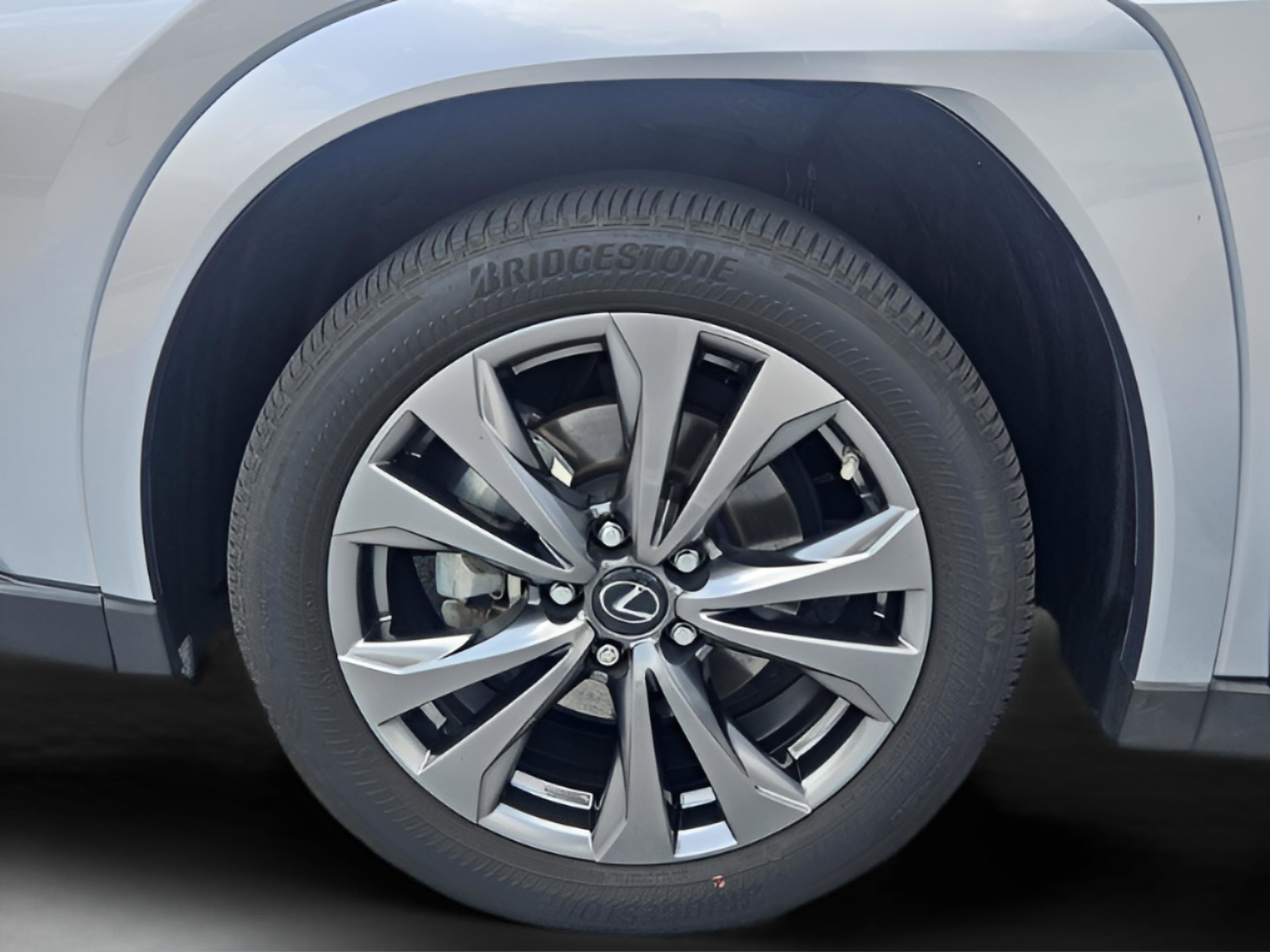 Used 2024 Lexus UX 250h F Sport FWD image 35