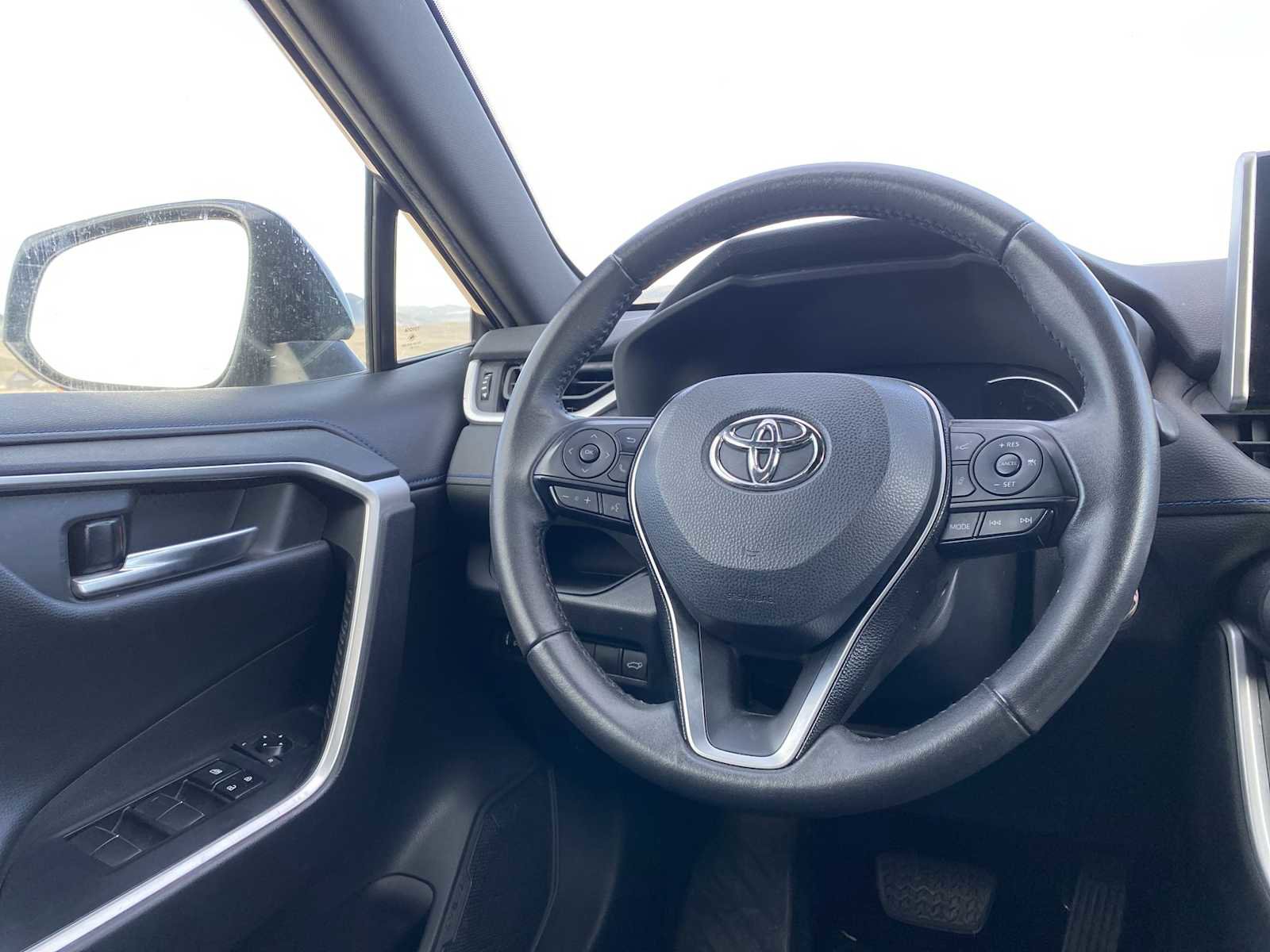 Used 2021 Toyota RAV4 XSE image 30