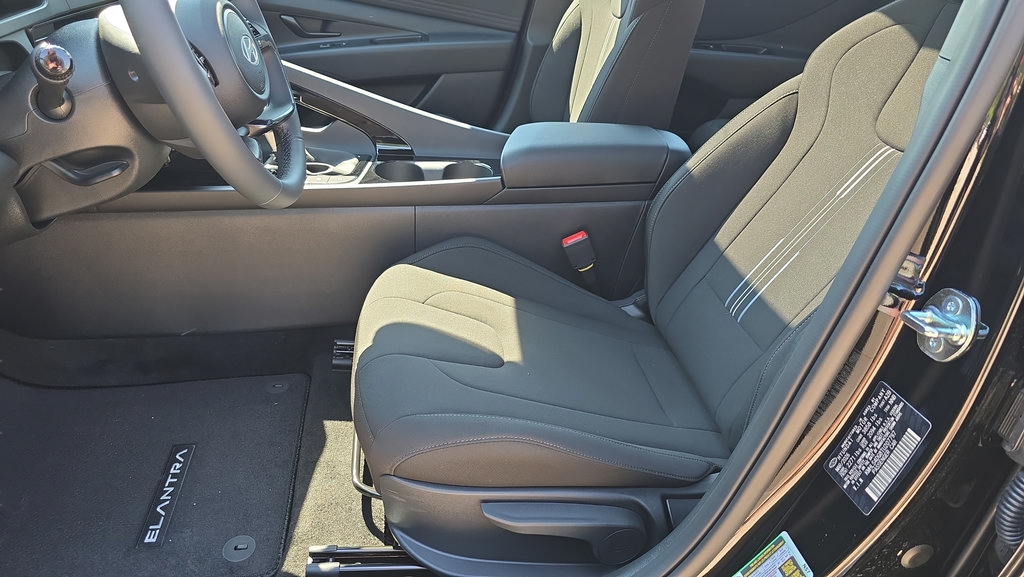New 2026 Hyundai Elantra SEL Sport Premium FWD image 14