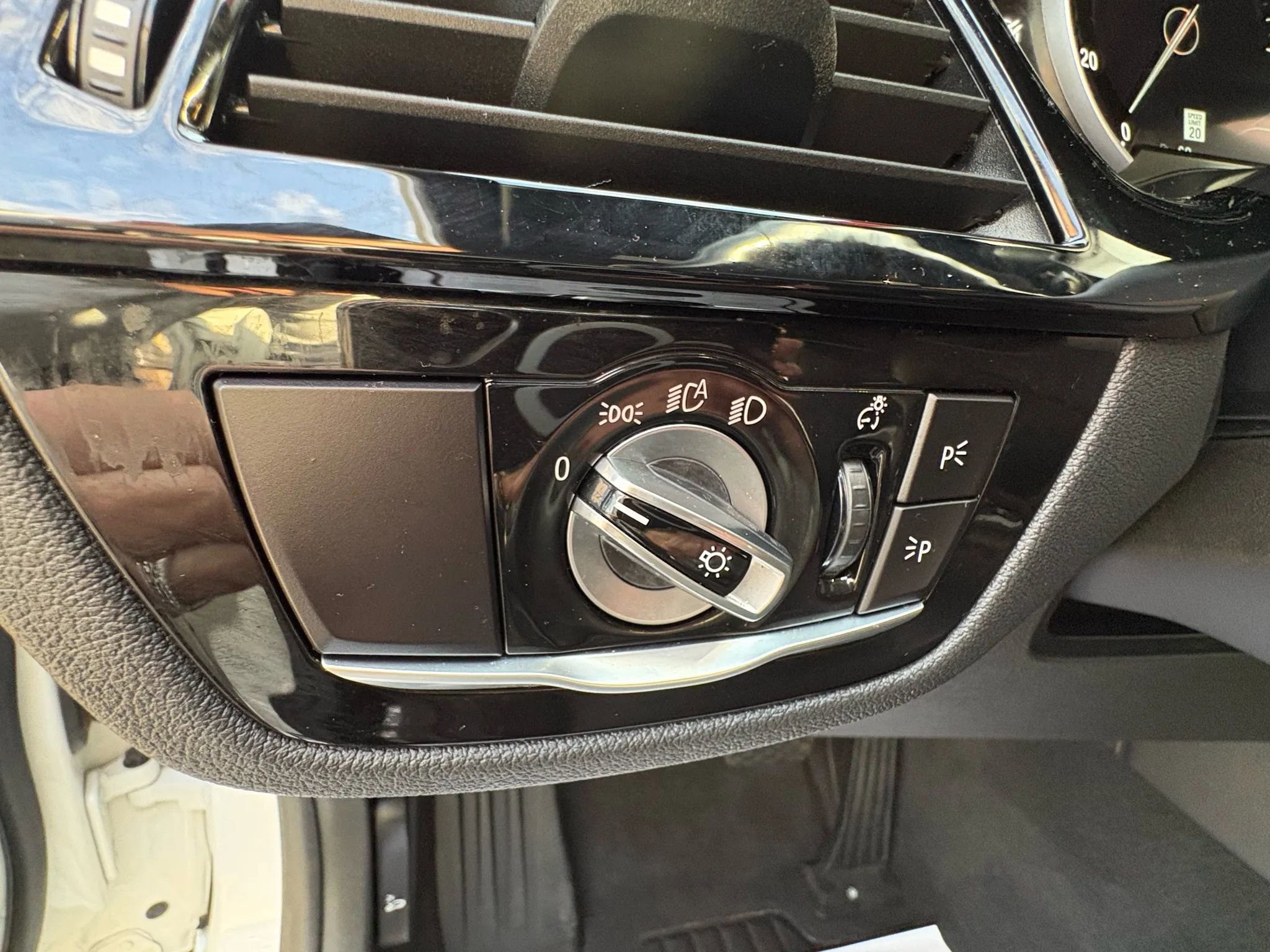 Used 2019 BMW 540i xDrive AWD/4WD image 26