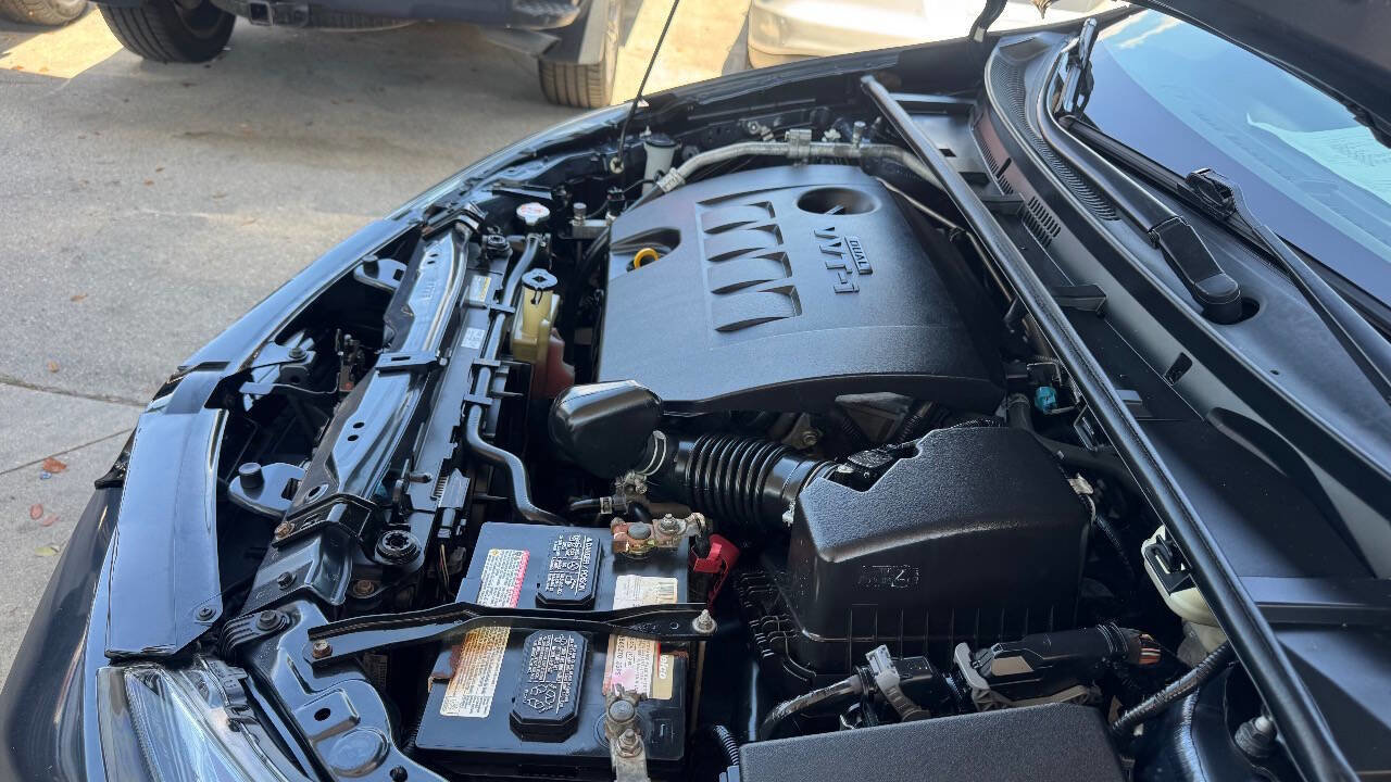 Used 2019 Toyota Corolla LE image 23