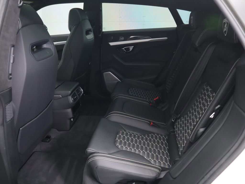 Used 2022 Lamborghini Urus image 22