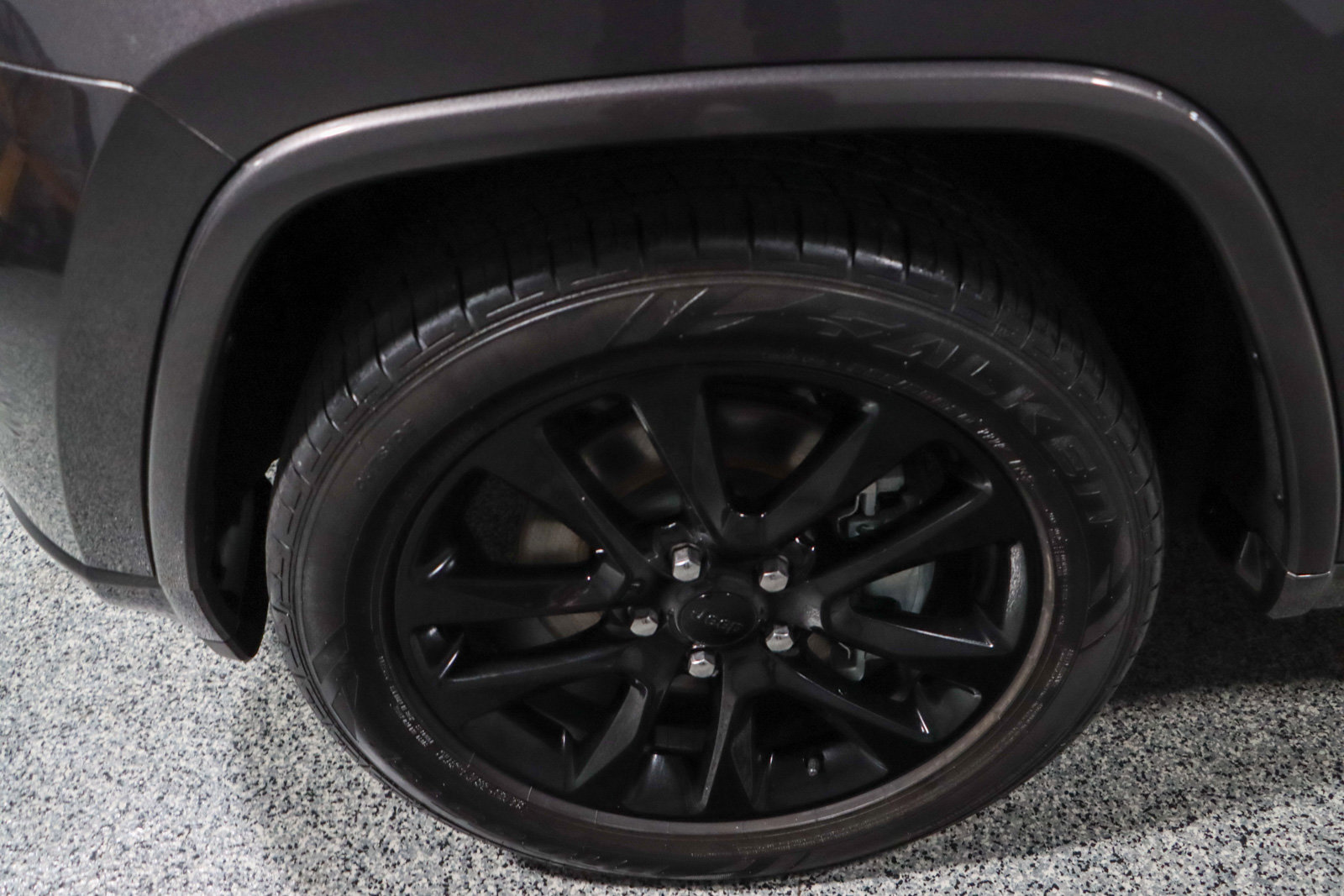 Used 2021 Jeep Grand Cherokee Laredo X image 11