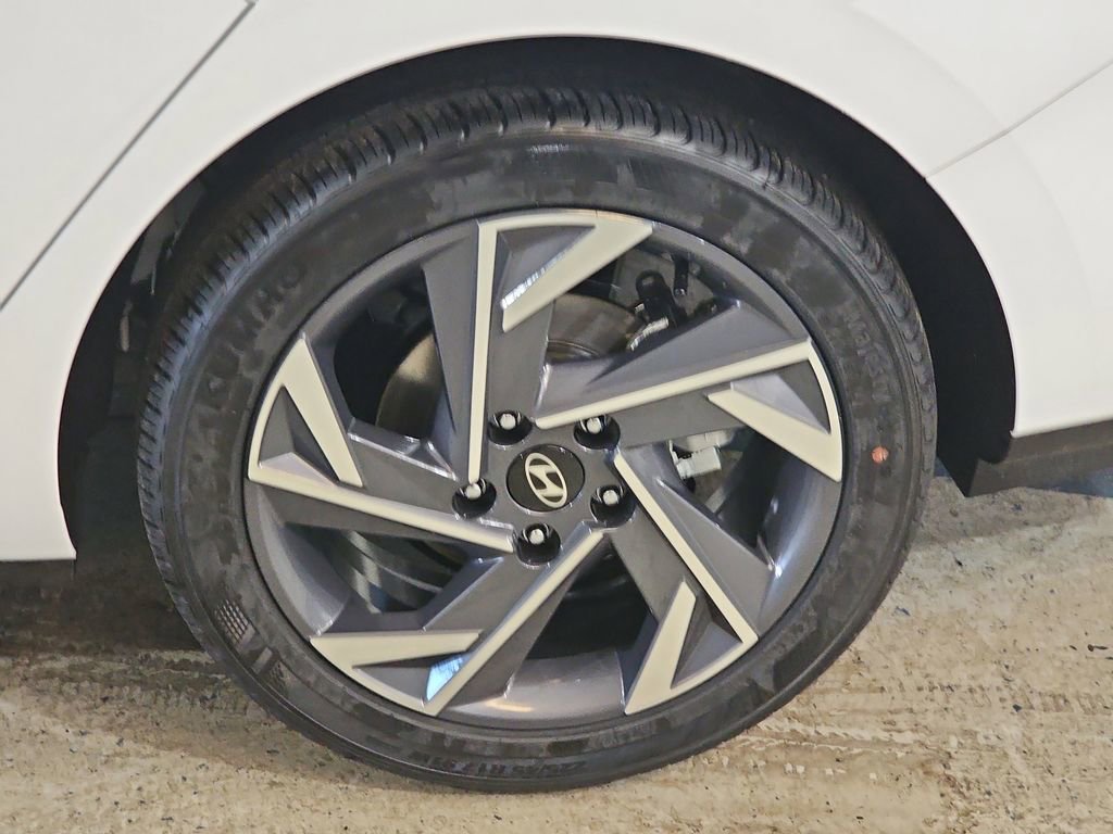 New 2025 Hyundai Elantra Sport image 31