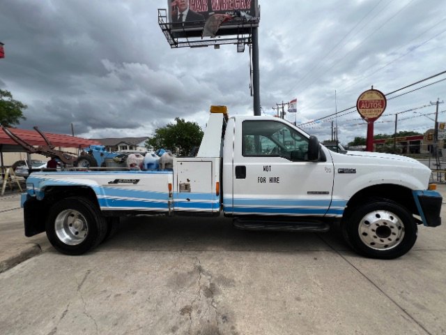 Used 2002 Ford F550 2WD Regular Cab Super Duty image 4
