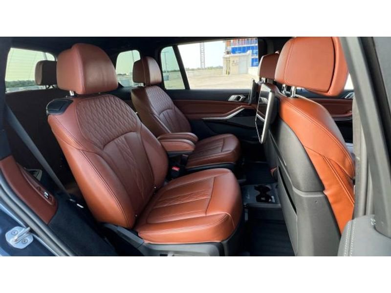 Used 2020 BMW X7 M50i image 25