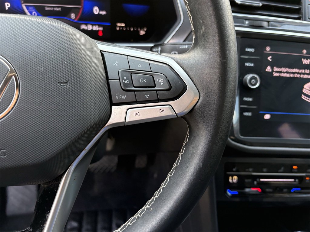 Used 2022 Volkswagen Tiguan SE image 17