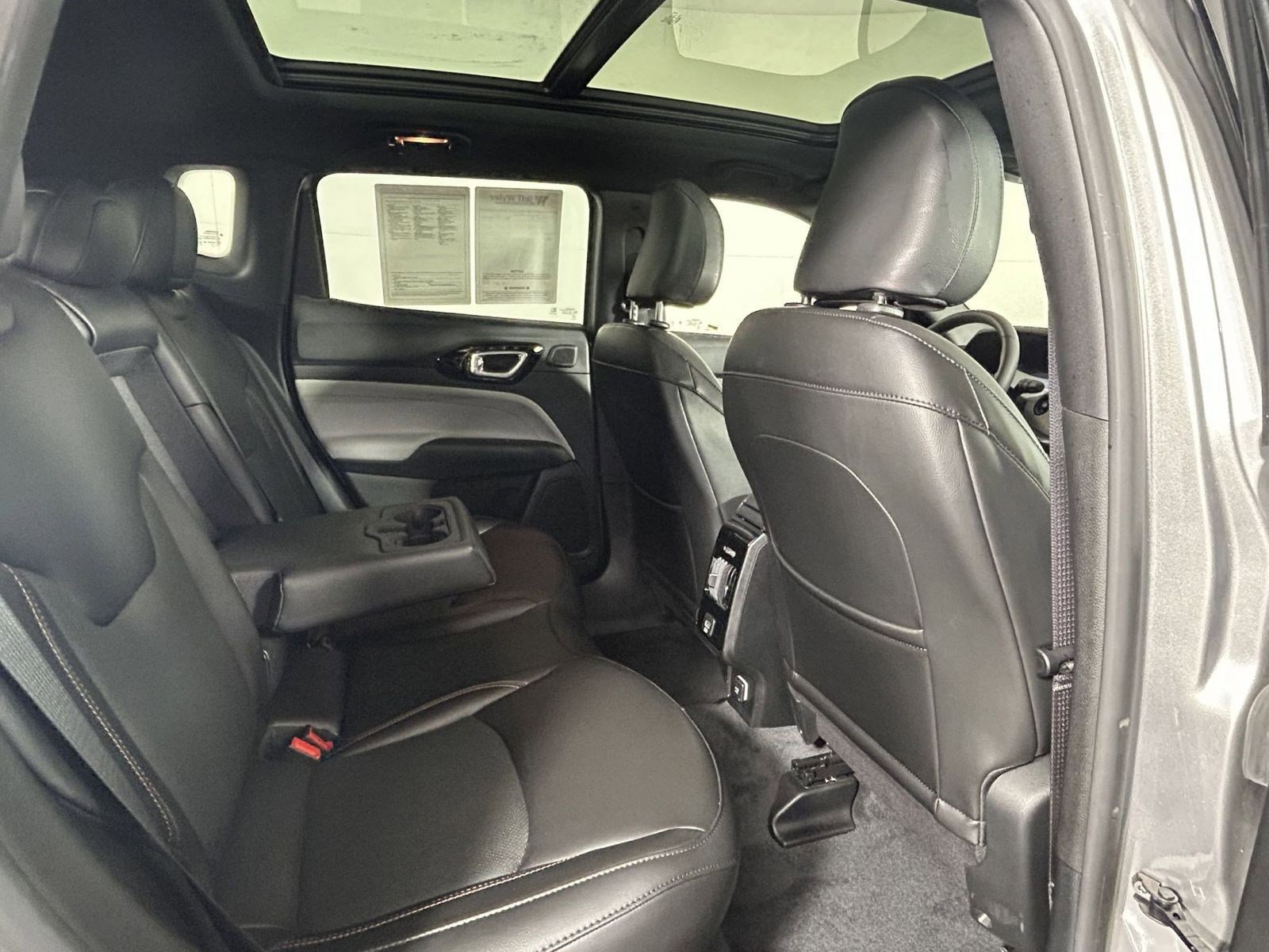 Used 2023 Jeep Compass Limited w/ Sun and Sound Group image 14