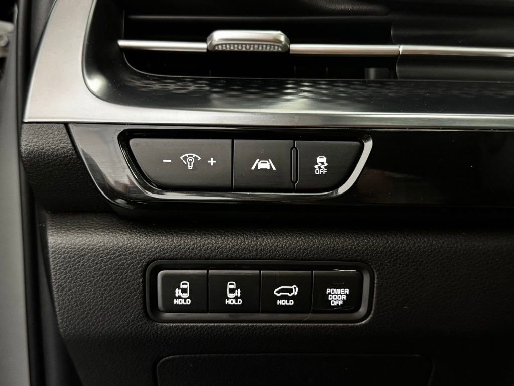 Used 2022 Kia Carnival SX Prestige image 14