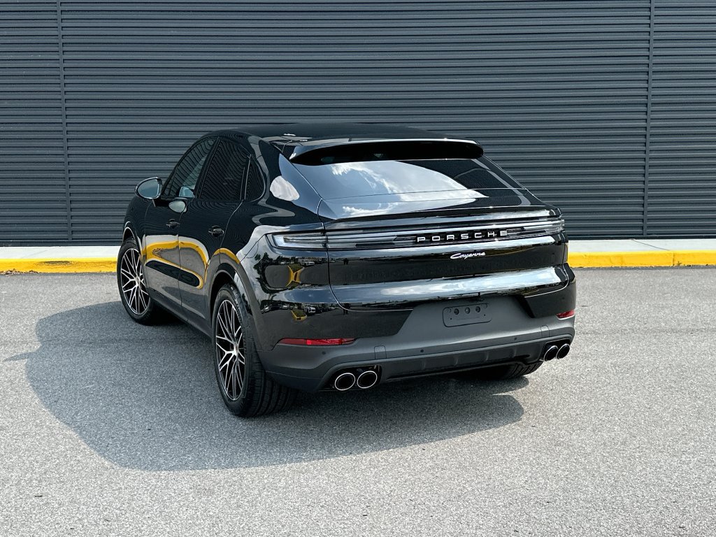 New 2026 Porsche Cayenne Coupe AWD/4WD image 3