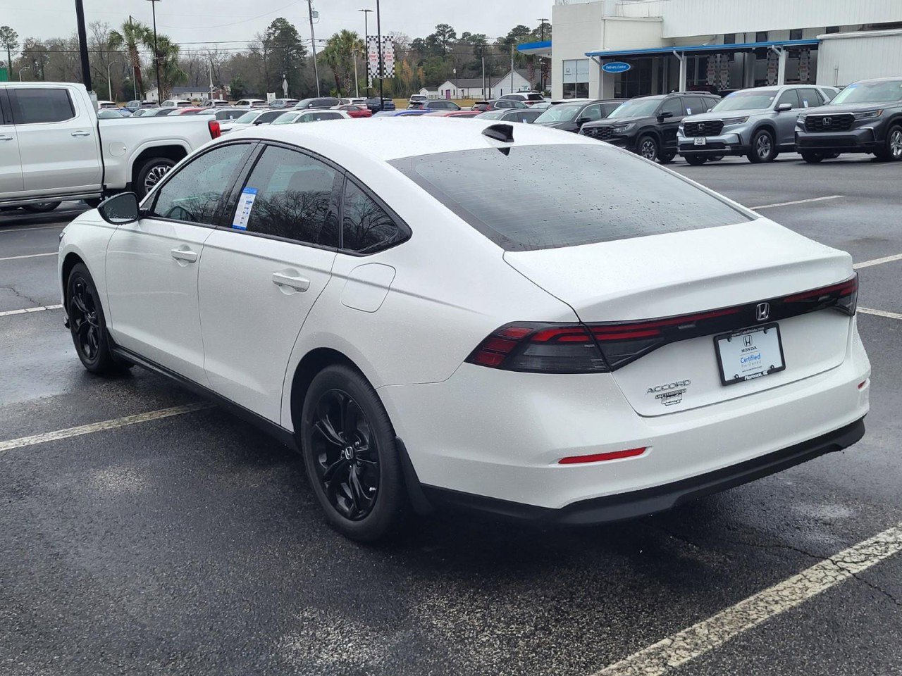 Certified 2025 Honda Accord SE image 5