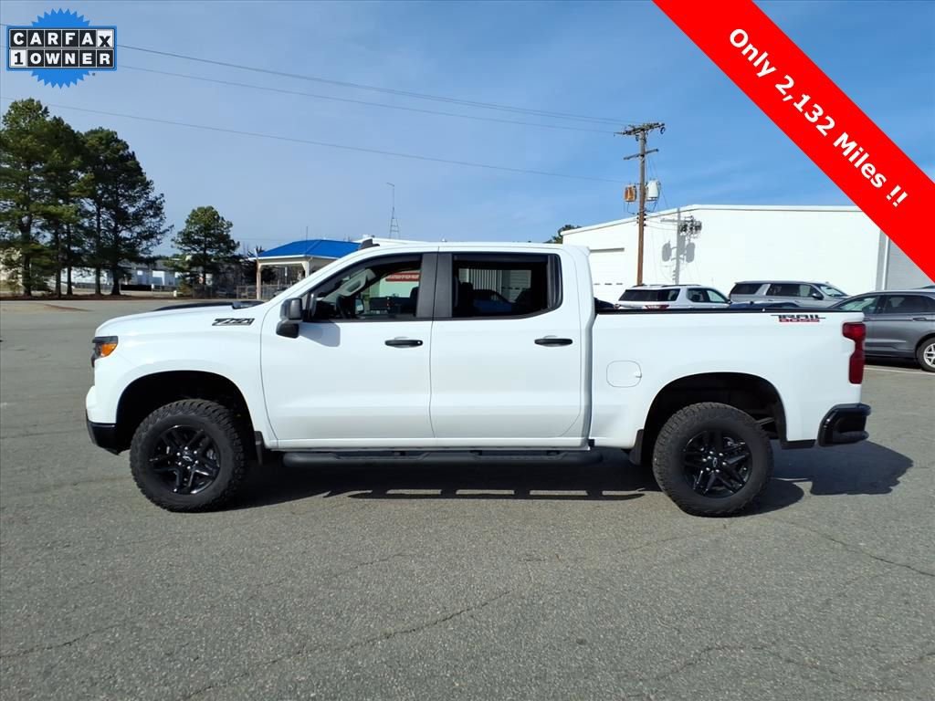 Used 2025 Chevrolet Silverado 1500 Custom Trail Boss w/ LPO, Dark Essentials Package image 2