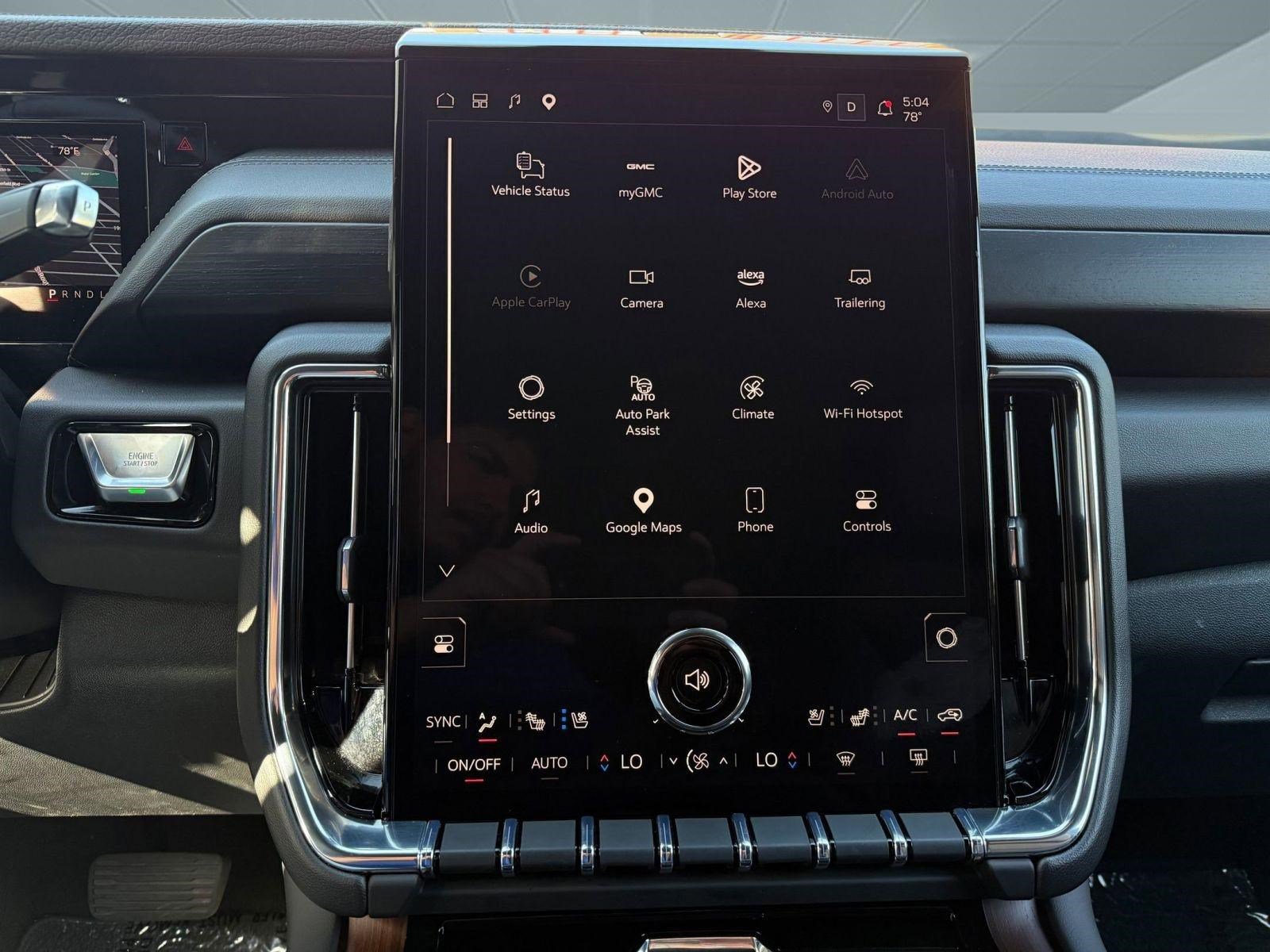 Used 2025 GMC Yukon XL Denali AWD/4WD image 29
