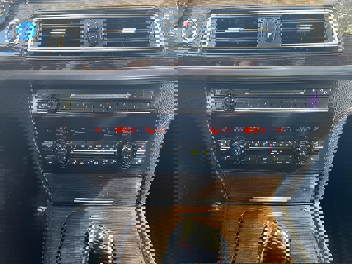 Used 2010 BMW 750Li image 18