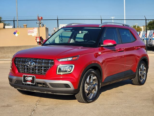 Used 2023 Hyundai Venue Limited FWD image 11