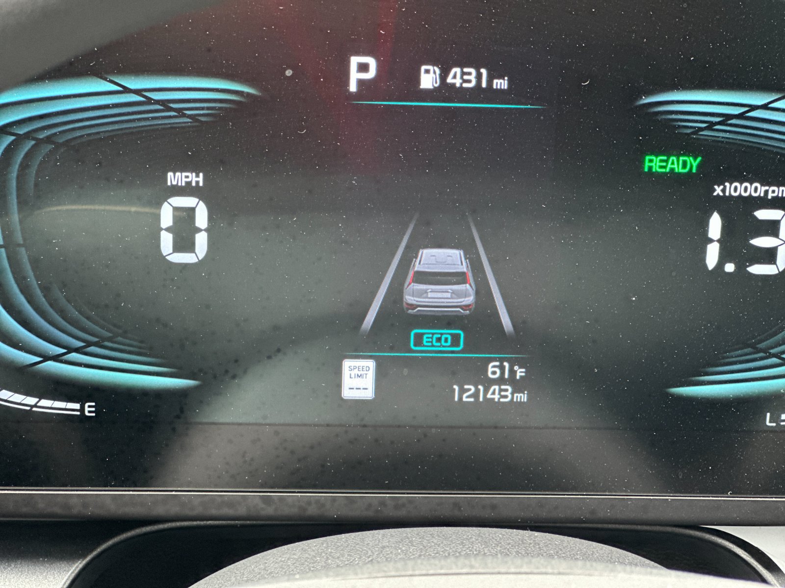 Used 2025 Kia Niro LX FWD image 23