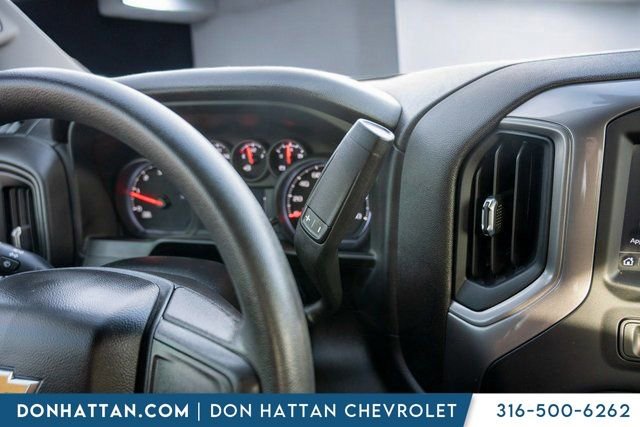 Used 2024 Chevrolet Silverado 2500 Custom w/ Custom Value Package image 15