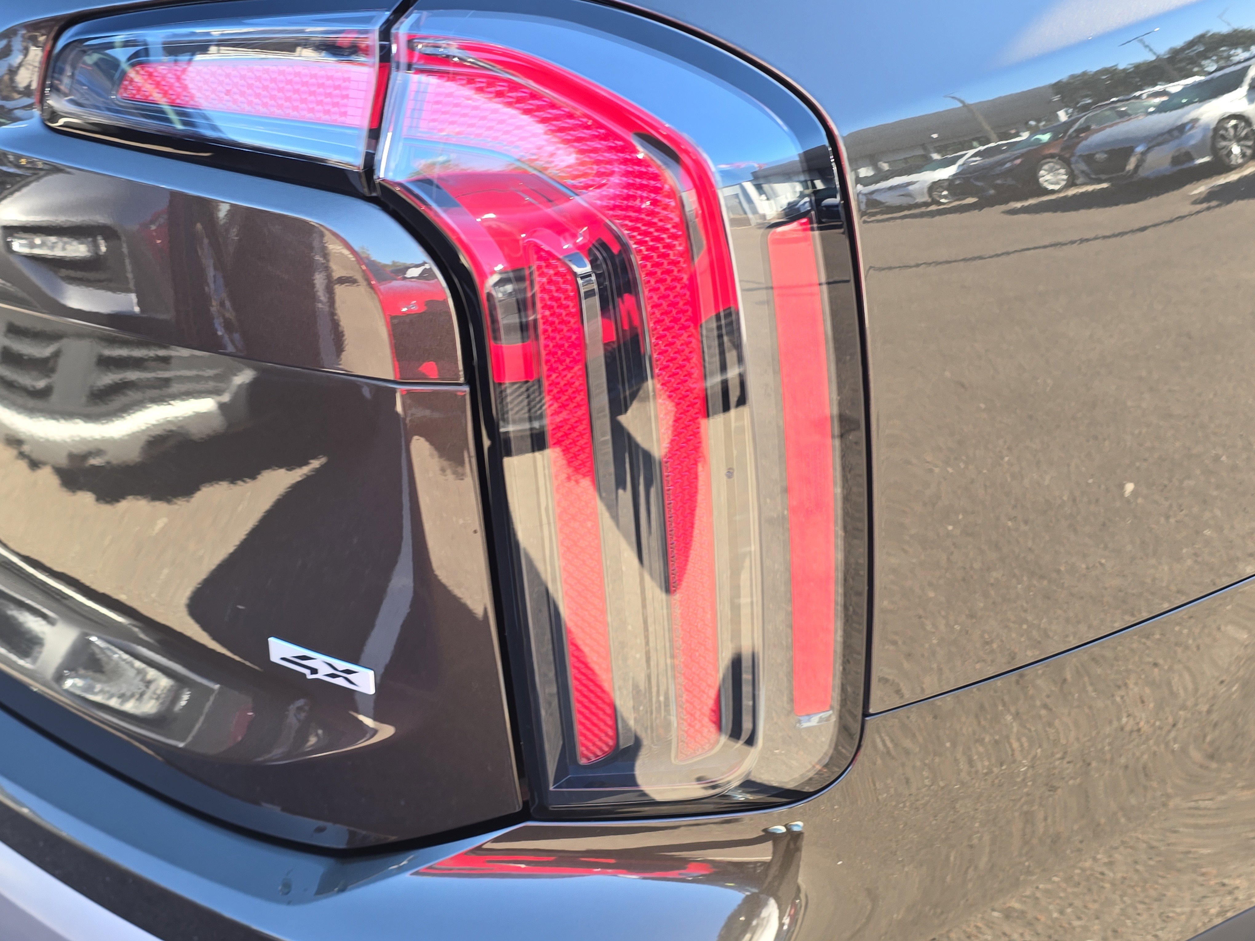 Certified 2023 Kia Telluride EX w/ EX Captain's Chair Package image 11