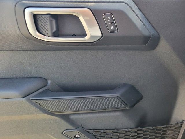 New 2025 Ford Bronco 4-Door image 14