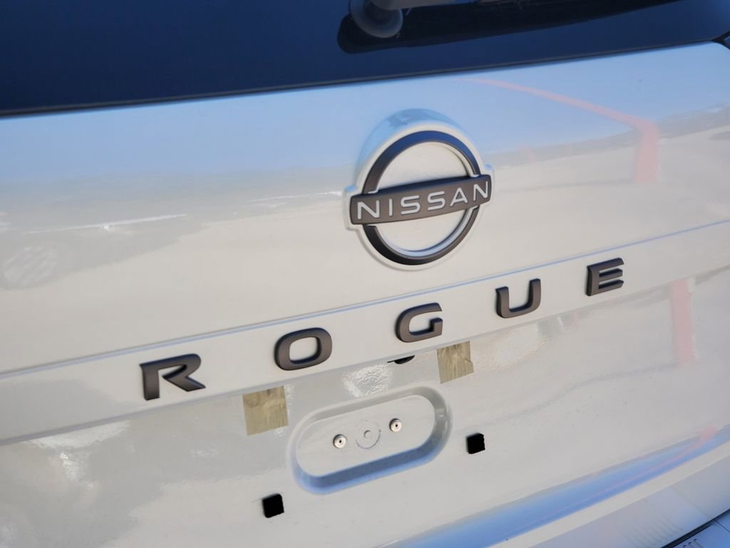 New 2026 Nissan Rogue SV FWD image 10
