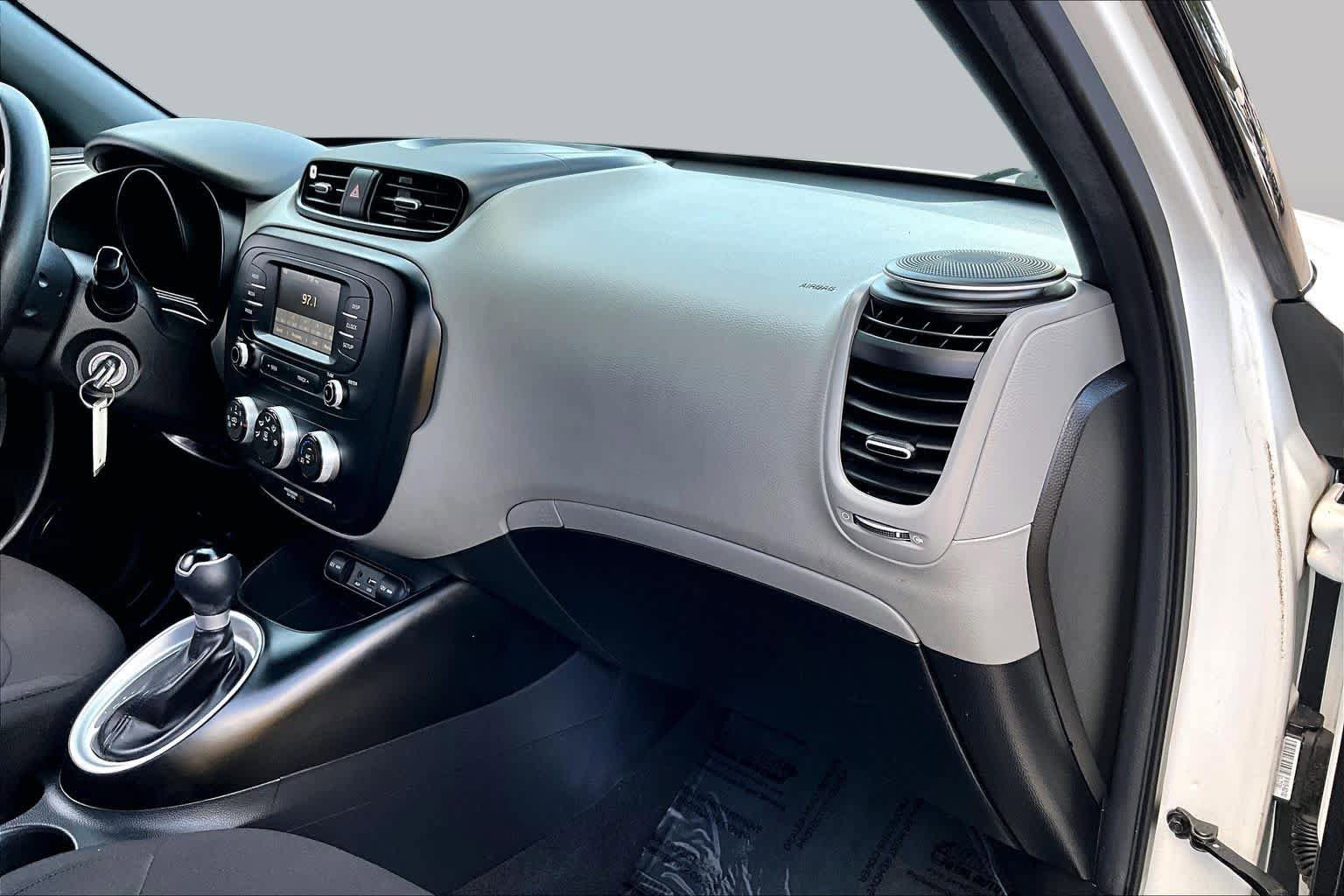 Used 2019 Kia Soul FWD image 18