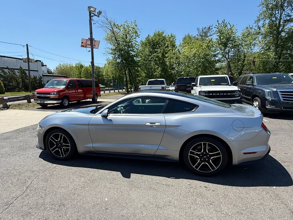Used 2020 Ford Mustang Premium RWD image 4