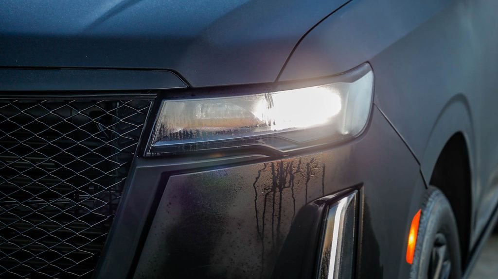 Used 2024 Cadillac Escalade Sport w/ Touring Package image 5