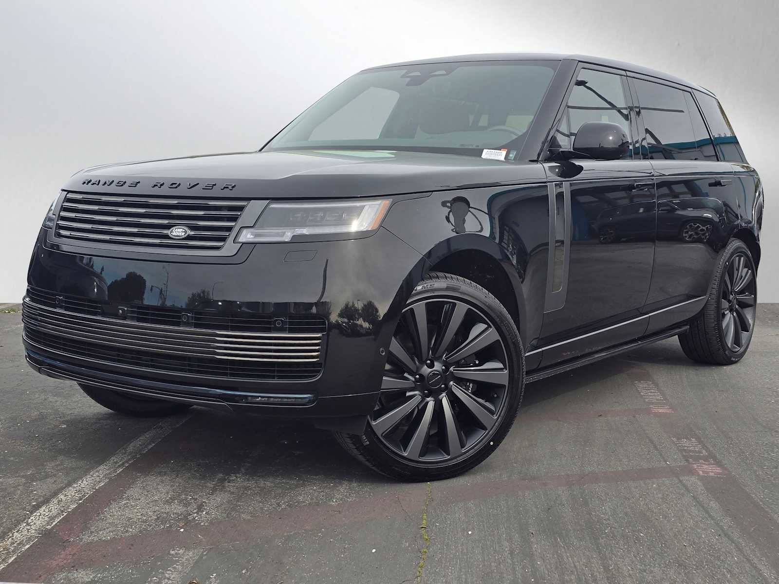 New 2026 Land Rover Range Rover SV image 1