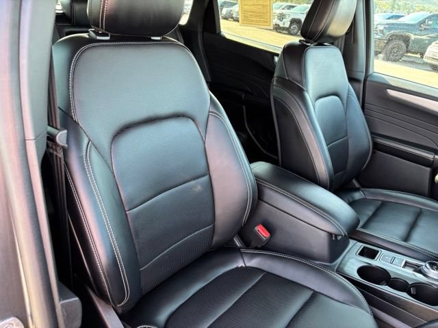 Used 2025 Ford Escape Platinum AWD/4WD image 24